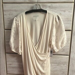 Torrid Cream Floral Textured Sleeve Blouse